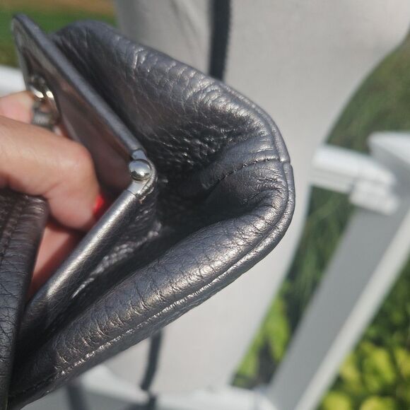 Talbots Metallic Grey Pewter shoulder bag chain strap pebbled leather kisslock - Picture 7 of 11